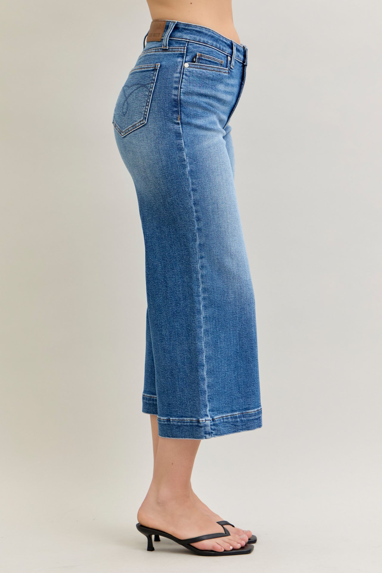 MR Vintage Crop