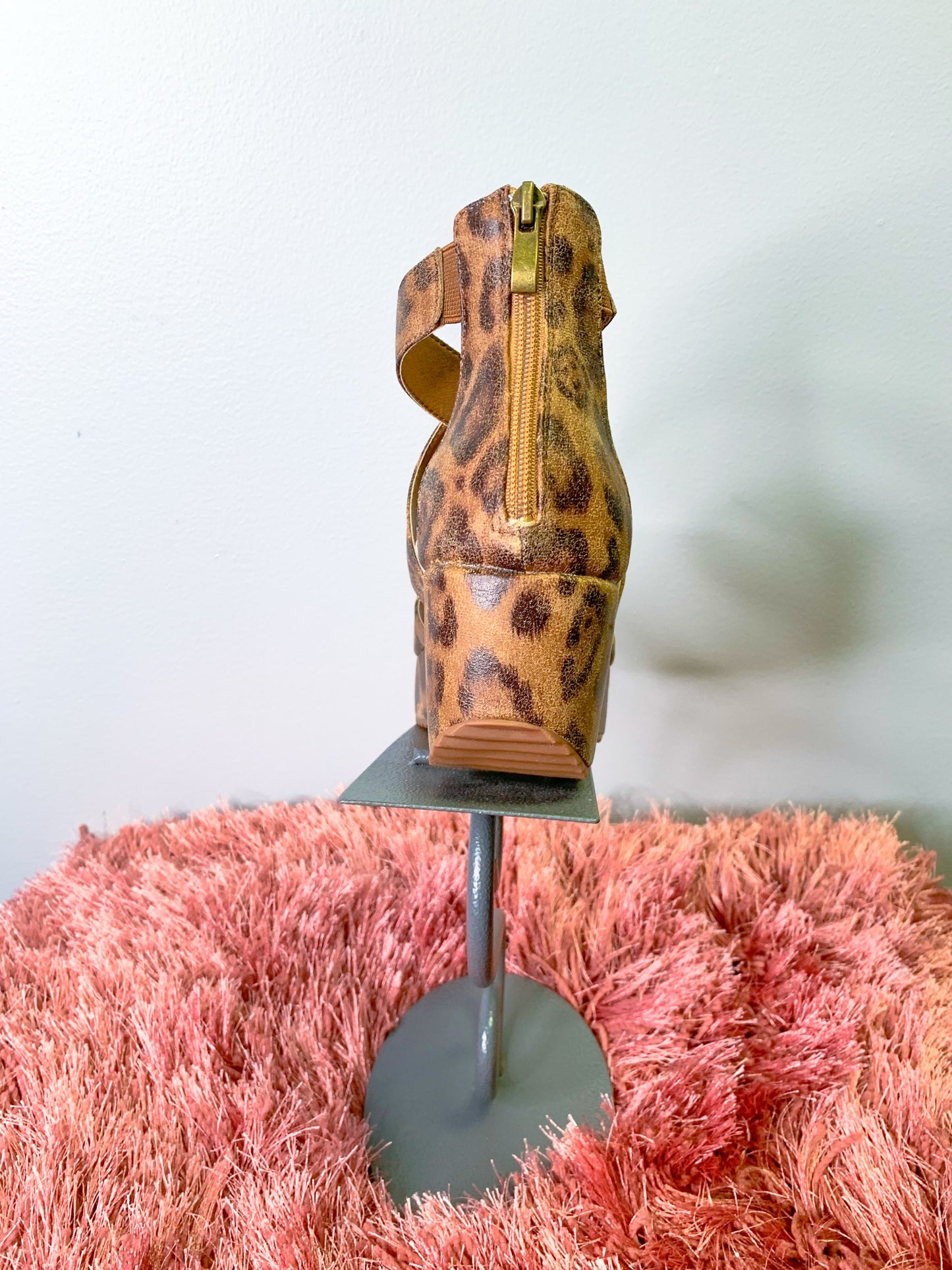 Fay Leopard