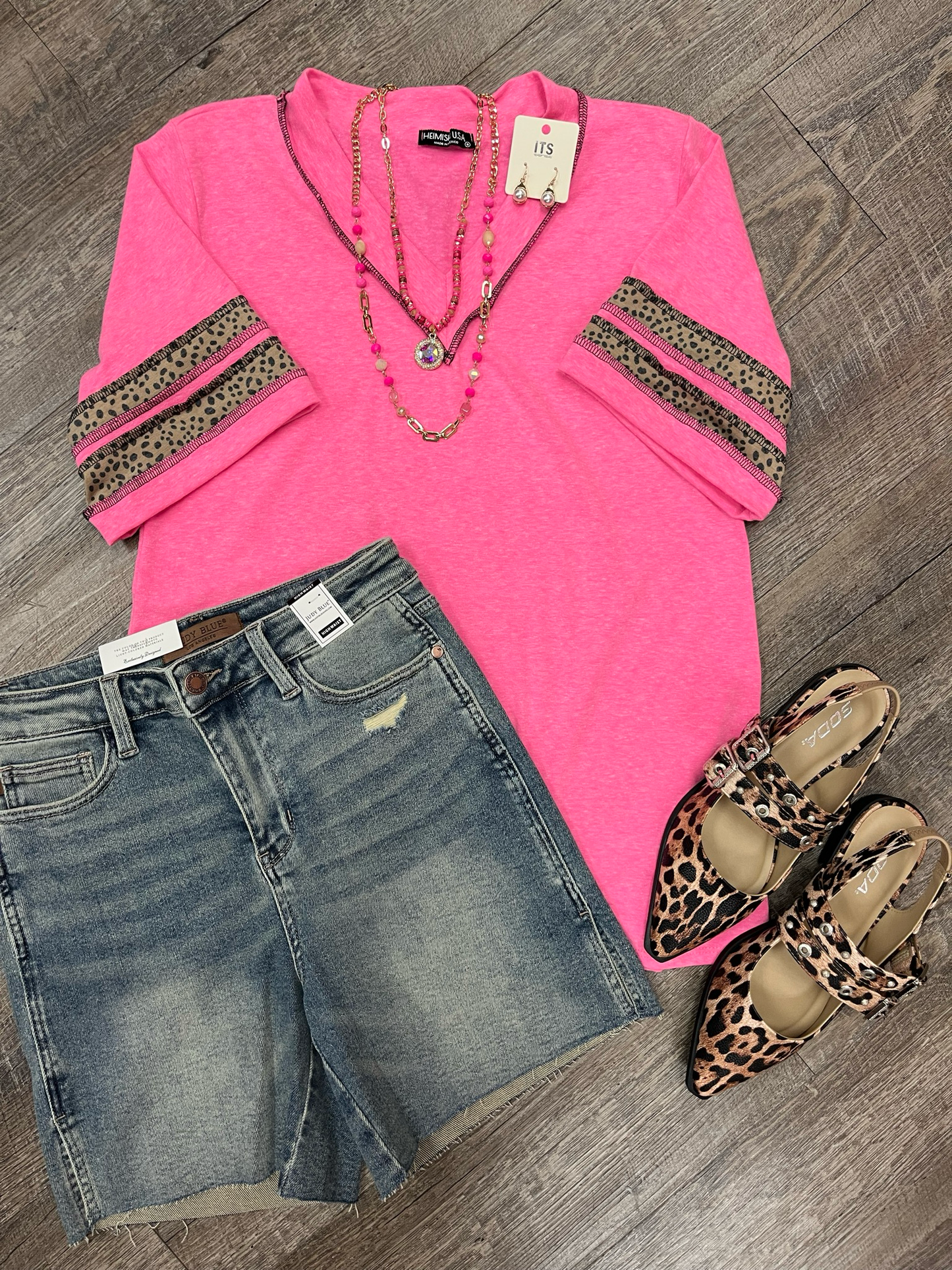 Leos Pink