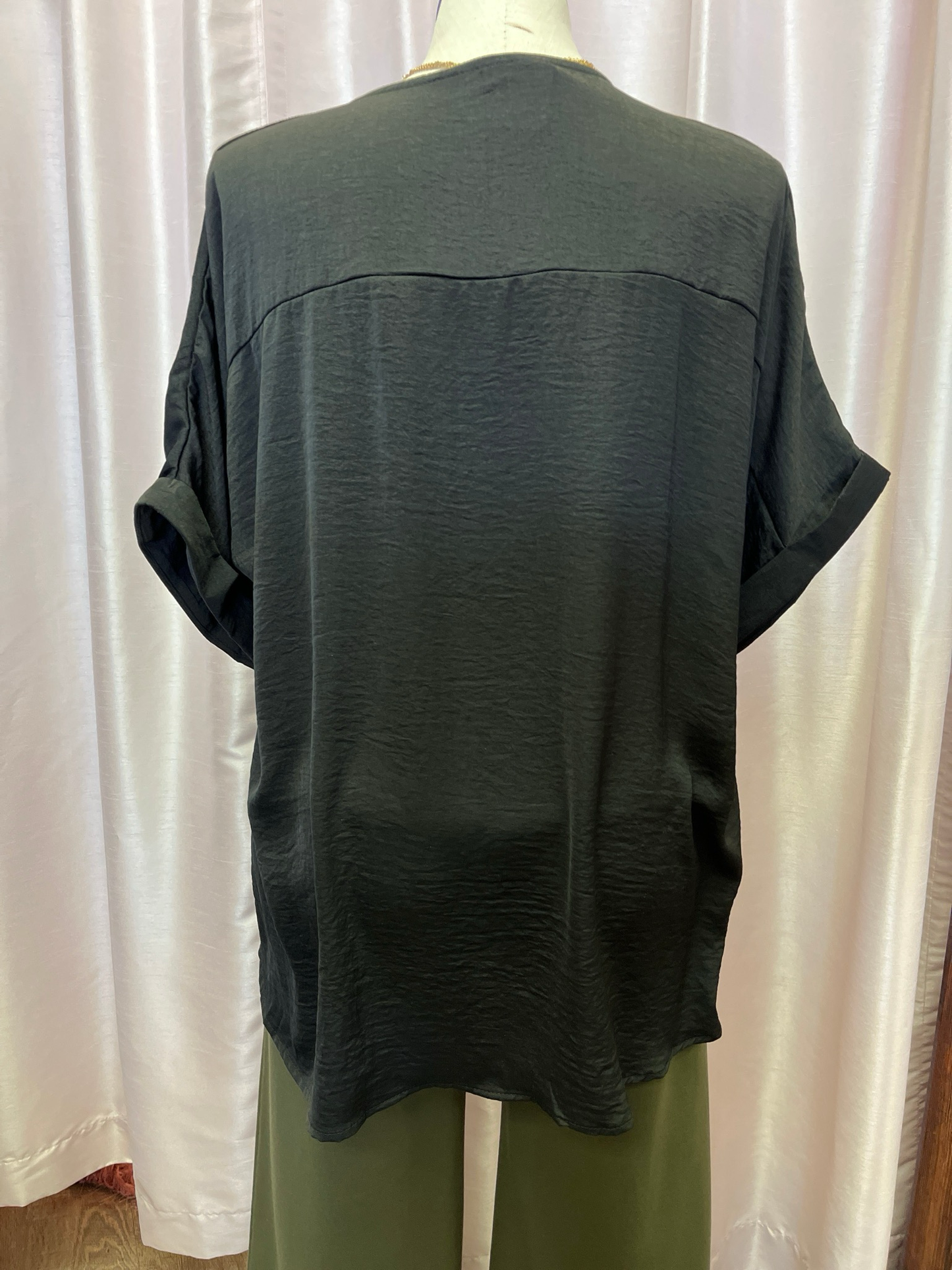 Seasonless Staple Black