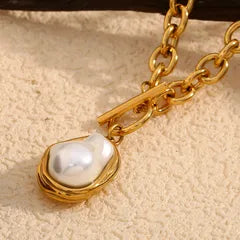 The Harlow Pearl Chain