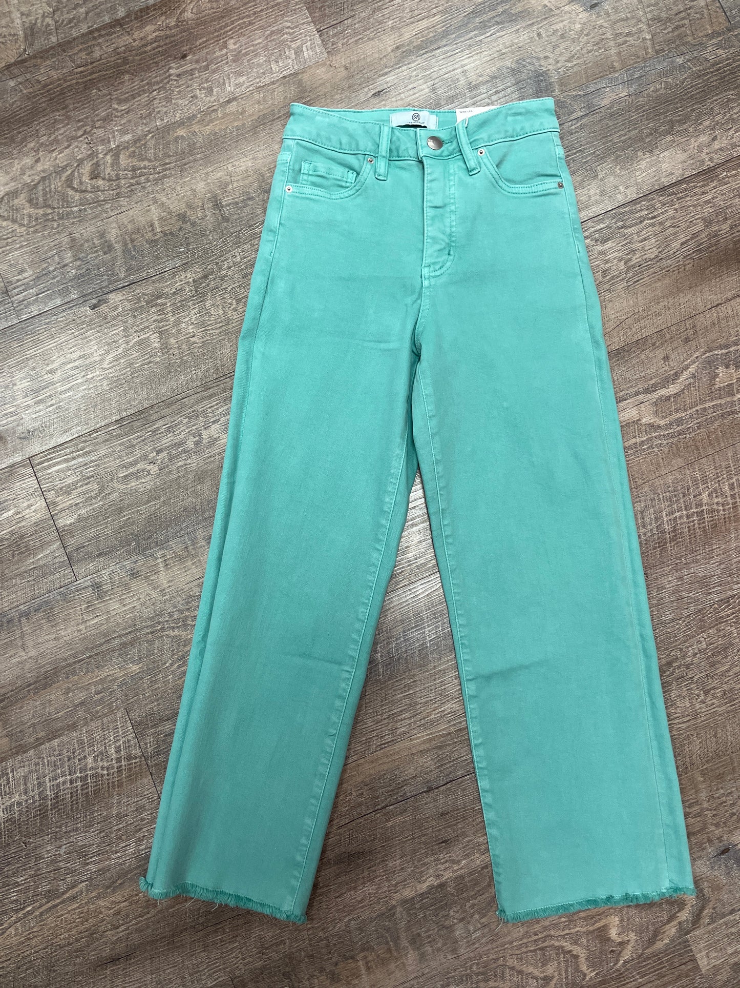 Chloe Crop