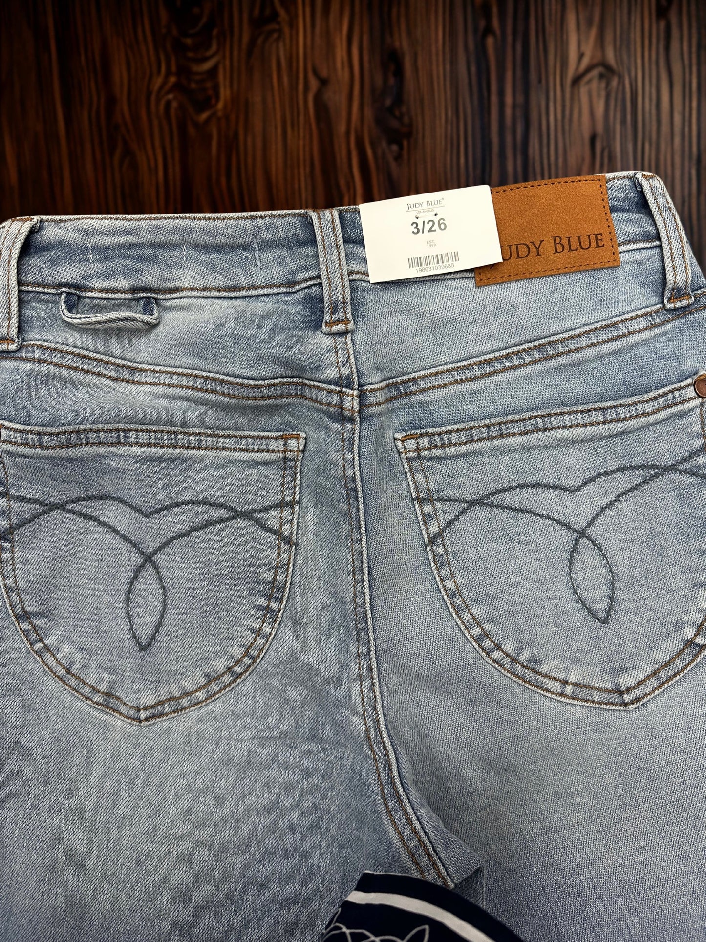 Judy Blue Mid Rise Light Wash Straight Leg Ankle Jeans with Bandana Loop