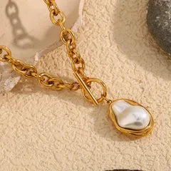 The Harlow Pearl Chain