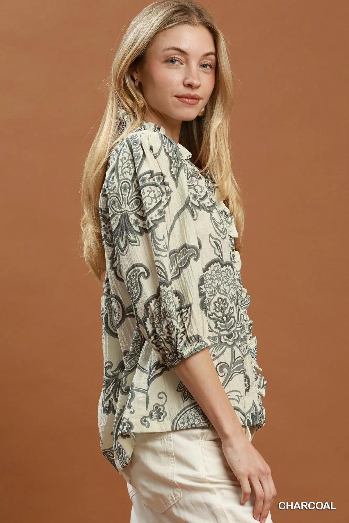 Umgee Charcoal Abstract Ruffle Collar Top